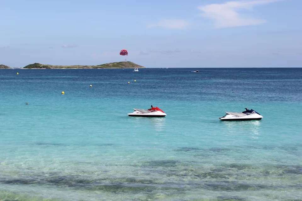Turquoise water in Simpson Bay Lagoon, Sint Maarten